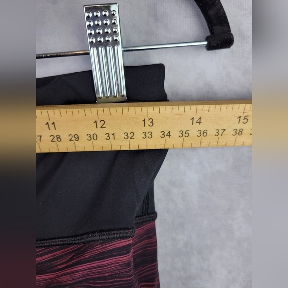 LULULEMON red run the day crop legging Women's Size 8 - Picture 10 of 12